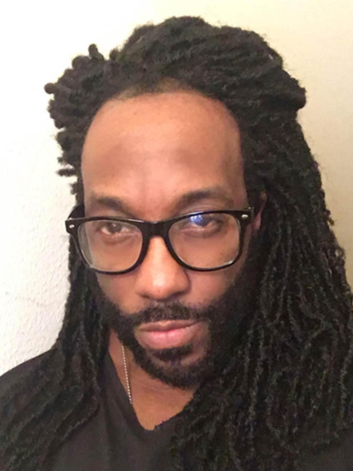 Noble 22 Inch Over Shoulder Black Dreadlocks Wigs Realistic Synthetic Wigs Natural Black